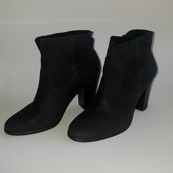 Vince Camuto booties - Picture 2 of 7